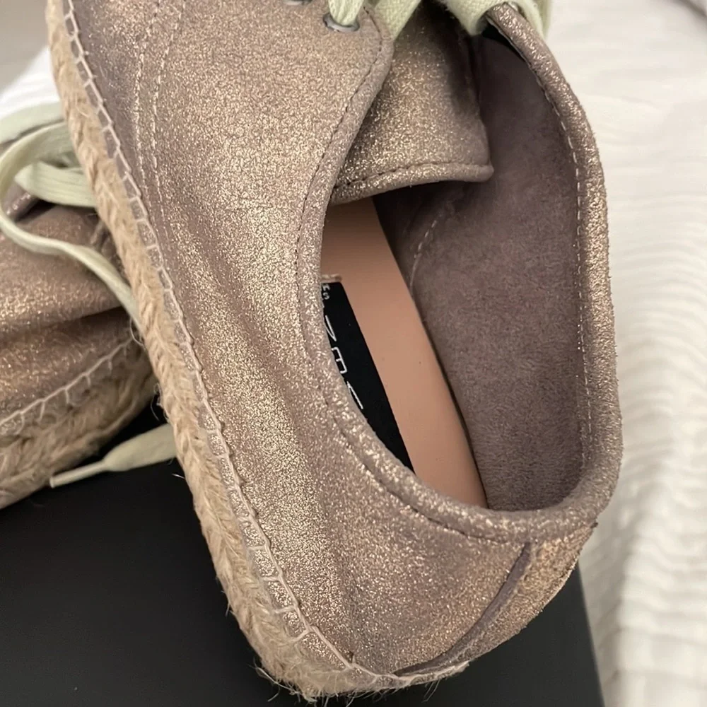 Steven Madden gold platform espadrilles vacation beach resort wear size 9